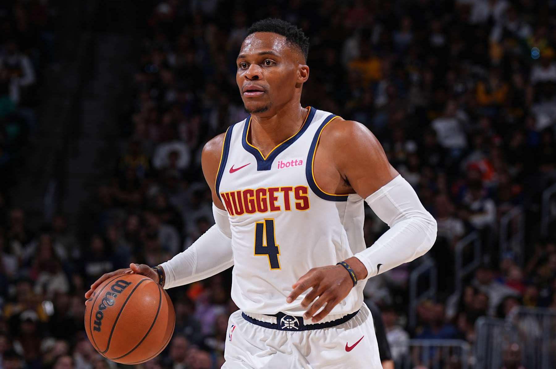 詹姆斯与安 詹姆斯与安